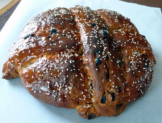 Loaf of Christopsomos.