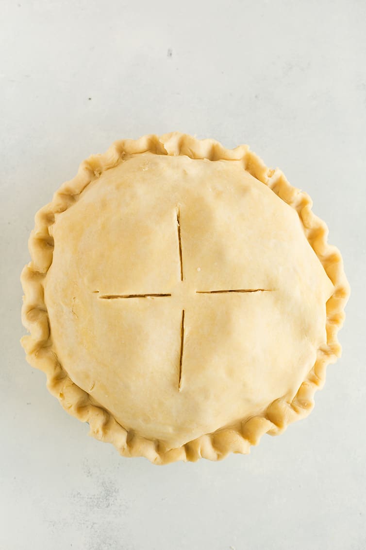 Assembled apple pie before baking.