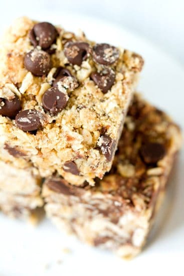 No-Bake Oatmeal-Peanut Butter Chocolate Chip Bars