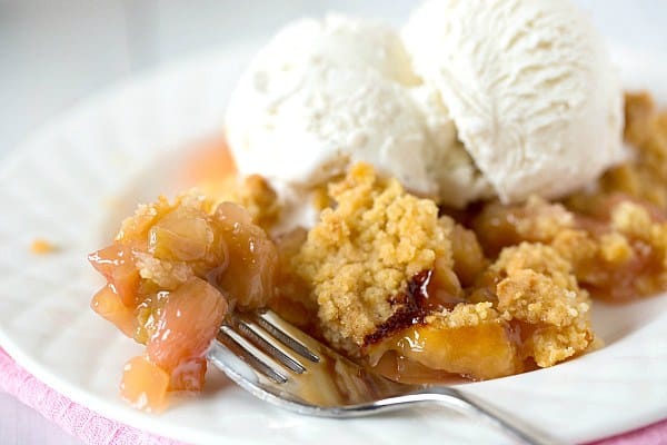 Rhubarb-Ginger Crumble