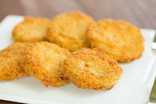 Fried Green Tomatoes Recipe by @browneyedbaker :: www.browneyedbaker.com