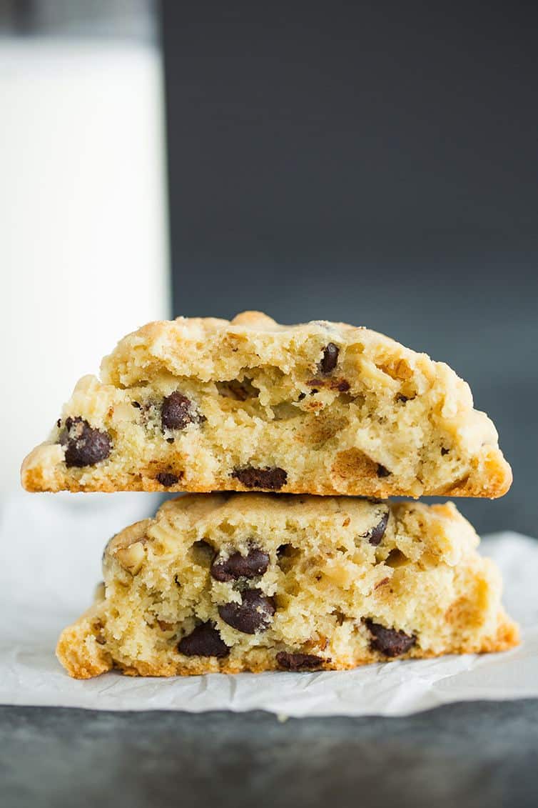Copycat Levain Bakery Chocolate Chip Cookies