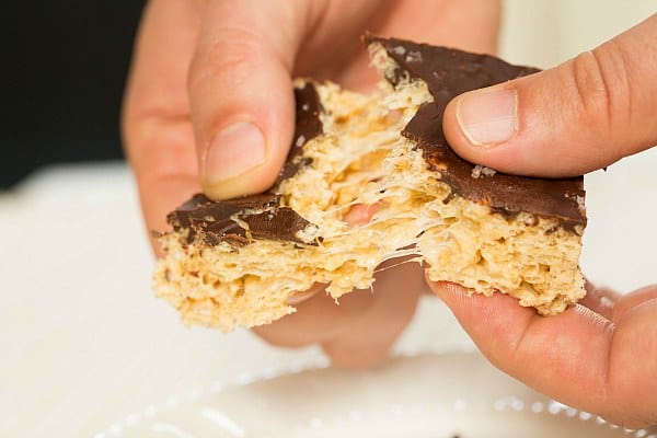 Salted Caramel Rice Krispies Treats with Dark Chocolate by @browneyedbaker :: www.browneyedbaker.com