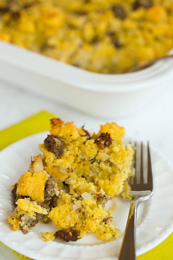 Sausage Cornbread Stuffing by @browneyedbaker :: www.browneyedbaker.com