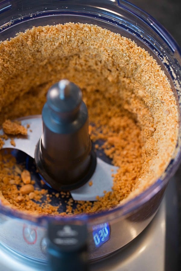DIY: How to Make Homemade Peanut Butter - 1 ingredient and less than 10 minutes! | browneyedbaker.com