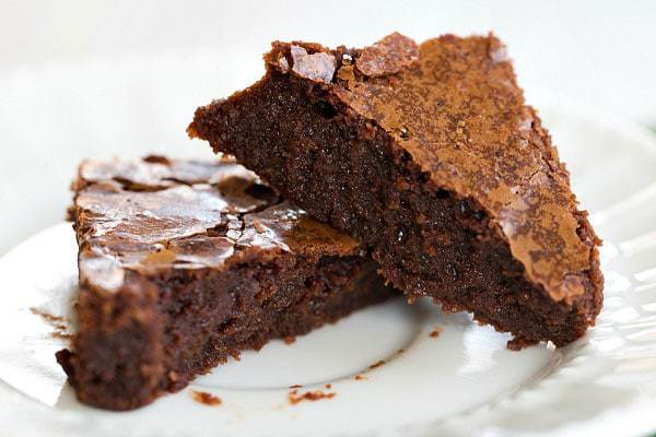 Guinness Brownies - An easy dessert for your St. Patrick's Day festivities! | browneyedbaker.com