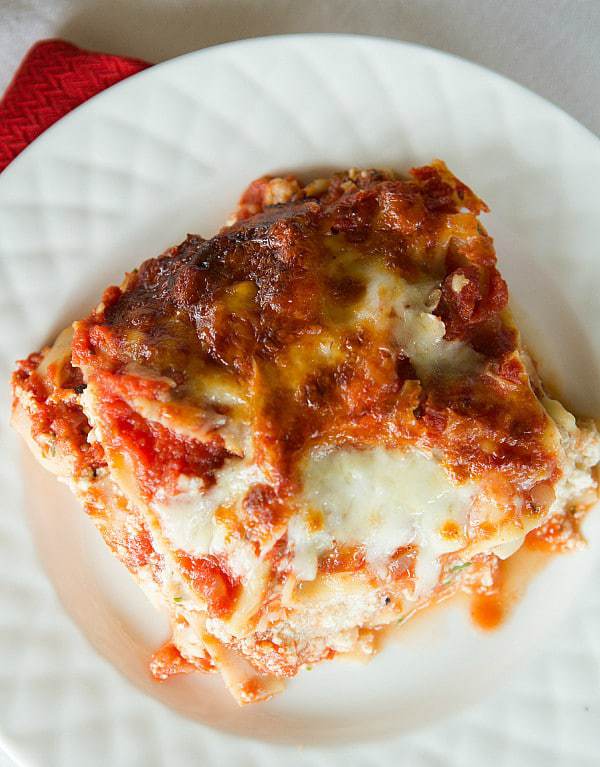 Classic Lasagna Recipe - Layers upon layers of noodles, sauce and lots of cheese! | browneyedbaker.com