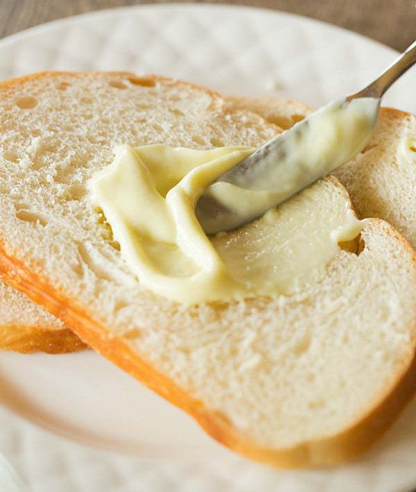 DIY Homemade Mayonnaise Recipe | browneyedbaker.com