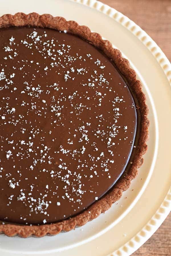 Salted Chocolate Caramel Tart | https://apex-male.info/salted-chocolate-caramel-tart/