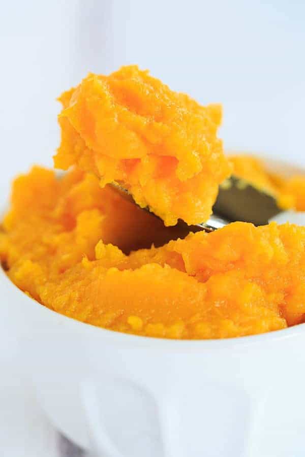 DIY: How to Make Homemade Pumpkin Puree | https://apex-male.info/homemade-pumpkin-puree-recipe/