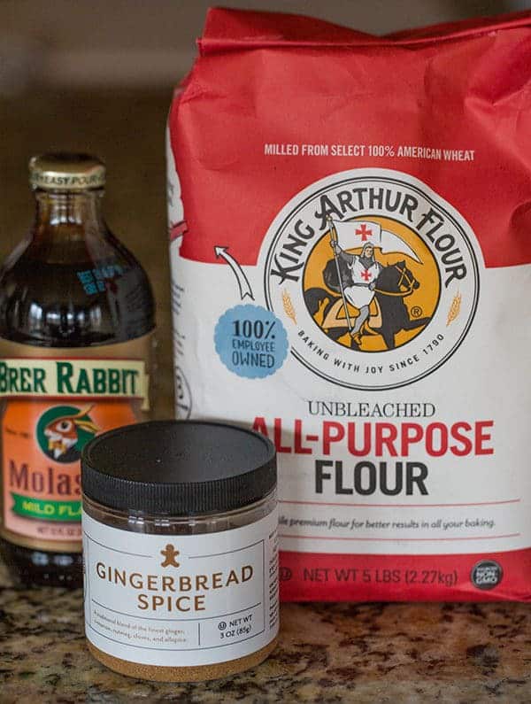 This gingerbread pound cake has the texture of a classic pound cake with all of the molasses and spice flavors of a traditional gingerbread. | https://apex-male.info/gingerbread-pound-cake/