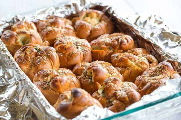 These Easy Pull-Apart Garlic Rolls are quick, a perfect way to use up leftover dinner rolls, and are a fabulous alternative to traditional garlic bread.